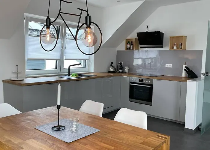 Ferienwohnung - Nah An Phantasialand, Koeln & Bonn